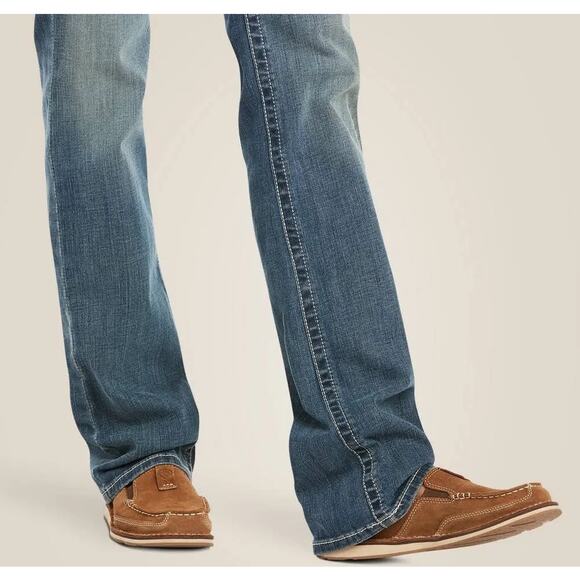 Ariat REAL Womens Size 28L Mid-Rise Icon Straight Leg Jean in Rainstorm 10017217 - Picture 7 of 13